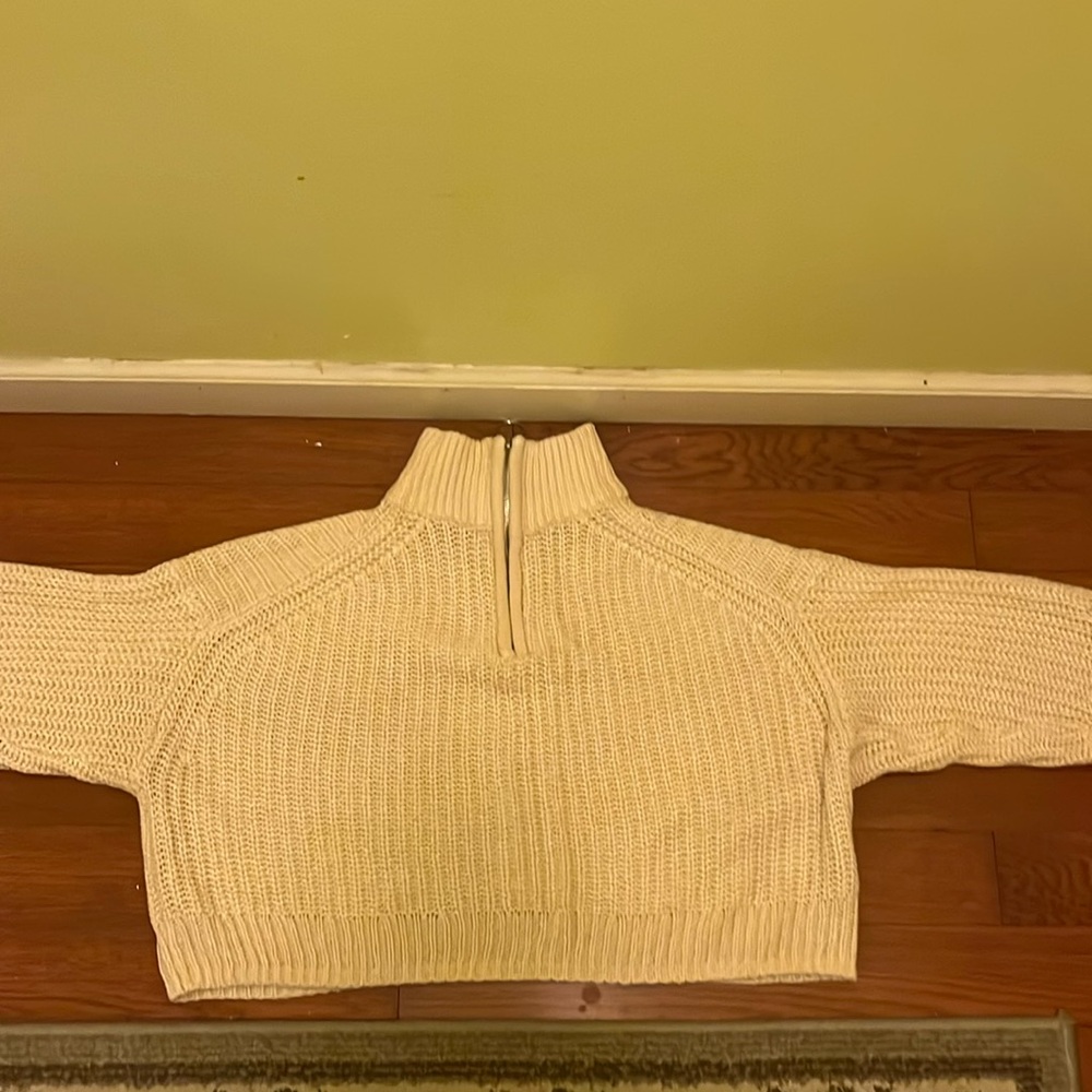 Sweater crop top